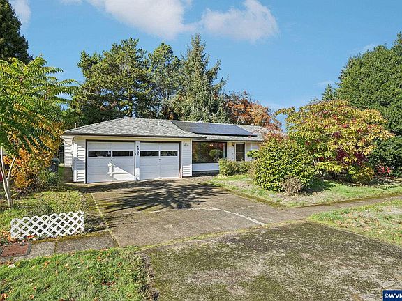 2nd image of 4935 Coloma Dr SE