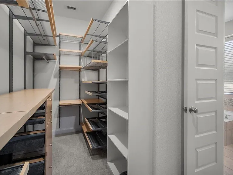 13814 Russell Ct — Photo 26