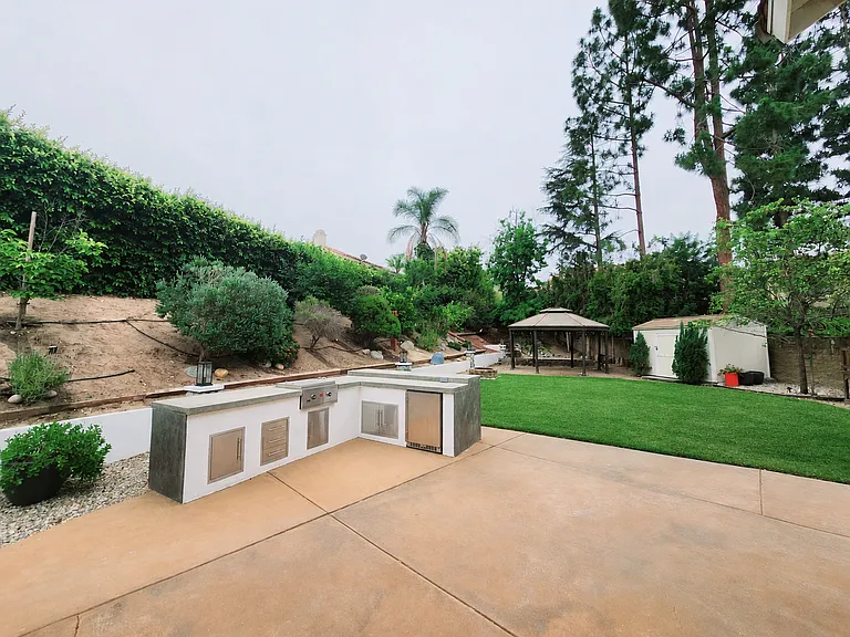 4046 Oak Glen Ct — Photo 15