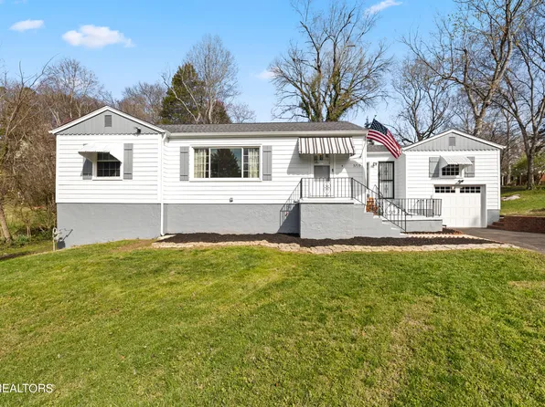 5719 Green Valley Dr, Knoxville, TN 37914