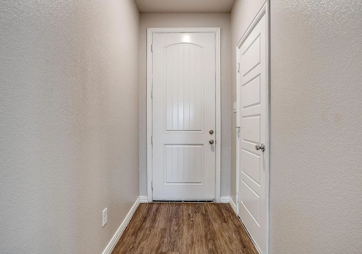 3 Bedroom 2 Bath Newer Home Move In Special — Photo 2