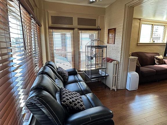 2nd image of 4914 Ormes St