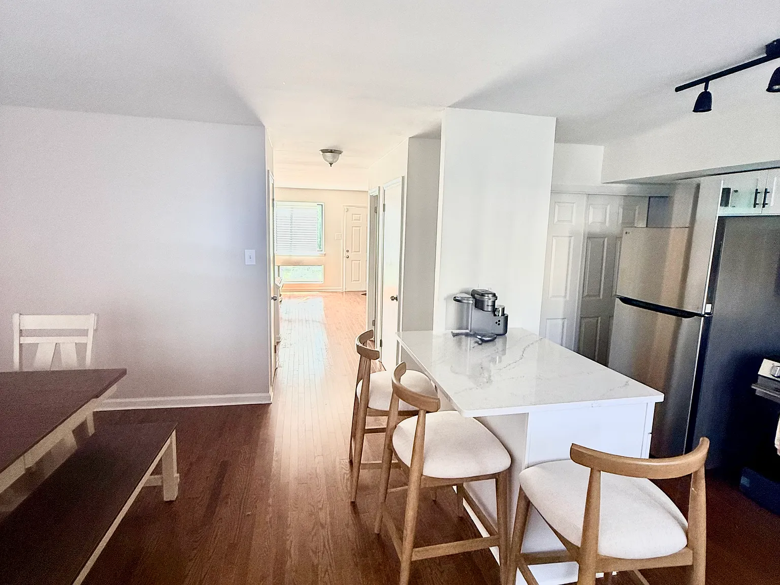 3 bed, 1566 sqft, $2,895 — Photo 3