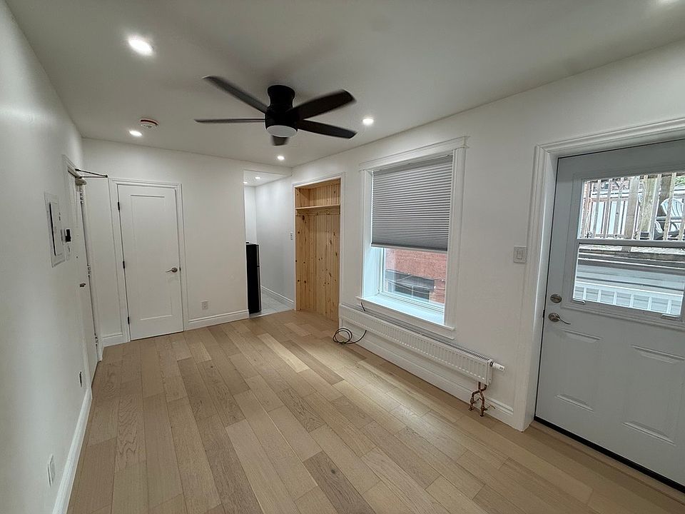 1st image of 318 Cooper St #3