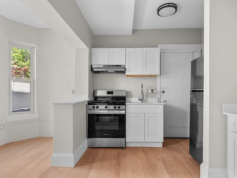 19 Agassiz Street — Photo 25