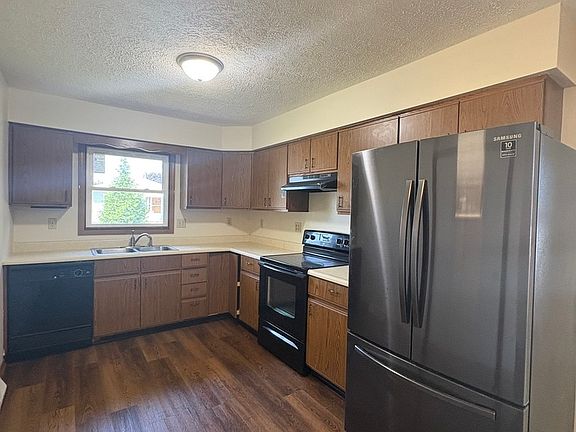 5th image of 800 Cotton St