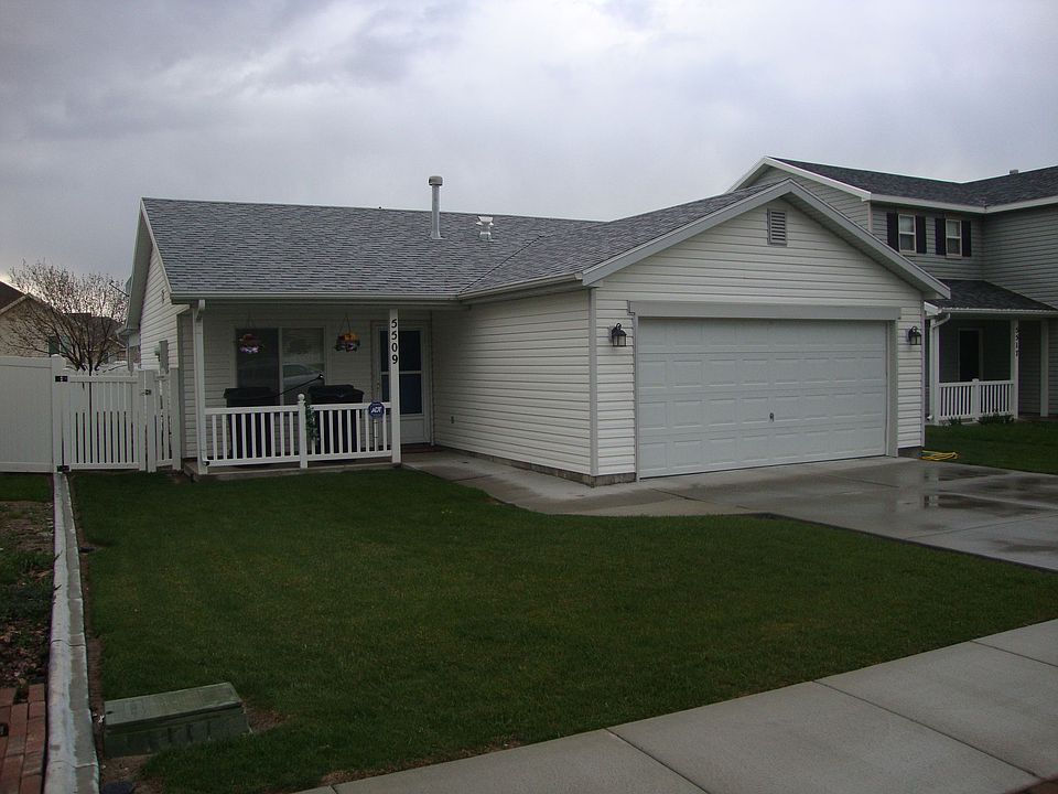 1st image of 5509 N Brienne Way