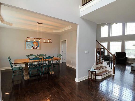 4th image of 137 Rowanberry Dr