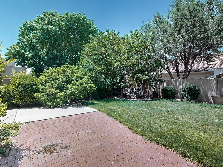 9715 Larnaca Rd NE — Photo 41
