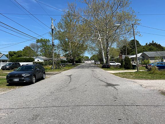 5th image of 214 Center Ave