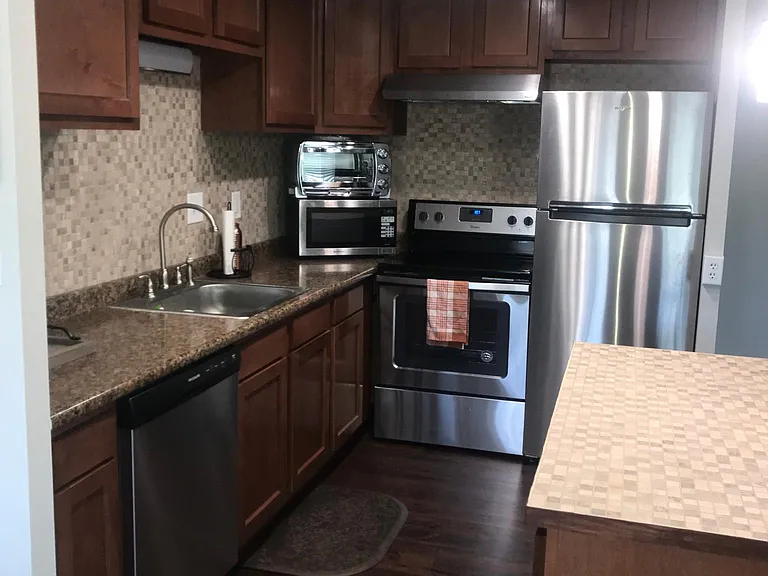 3301 Beechwood Blvd #105 — Photo 3