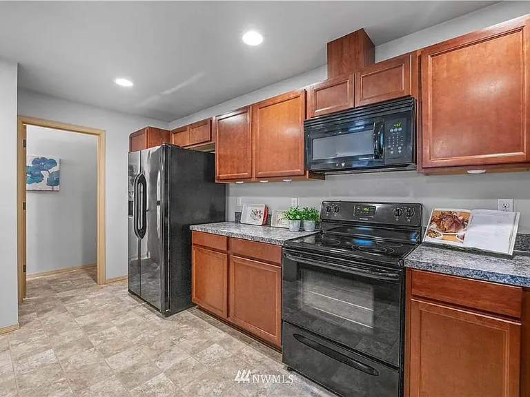1017 W Main St #C101 — Photo 15