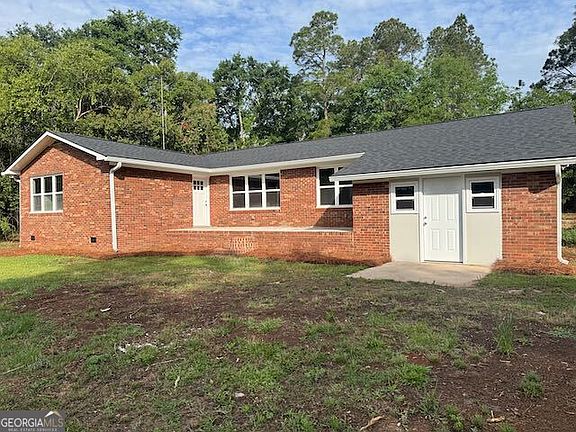 2nd image of 2809 Jones Rd