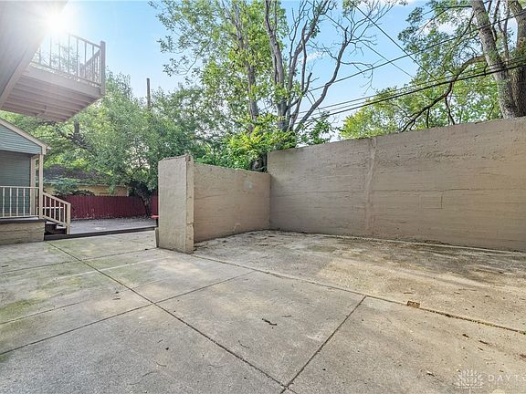 5th image of 329 Park Dr