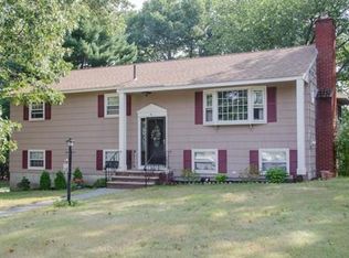 41 Stoney Brook Rd, Methuen, MA 01844