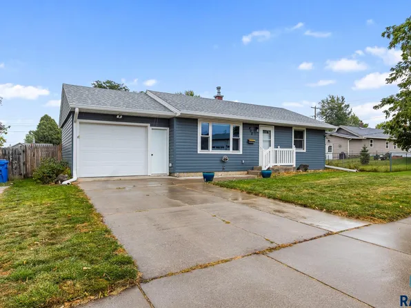 408 S Blaine Ave, Sioux Falls, SD 57103