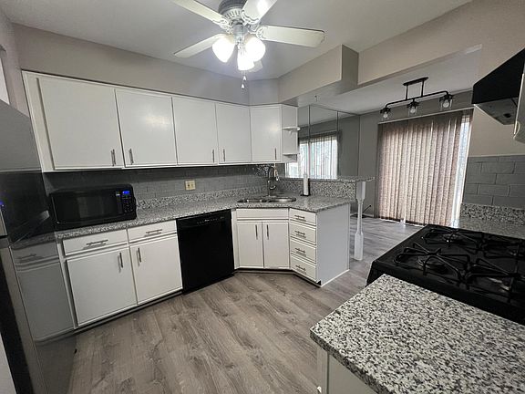 2nd image of 612 Hillview Ct