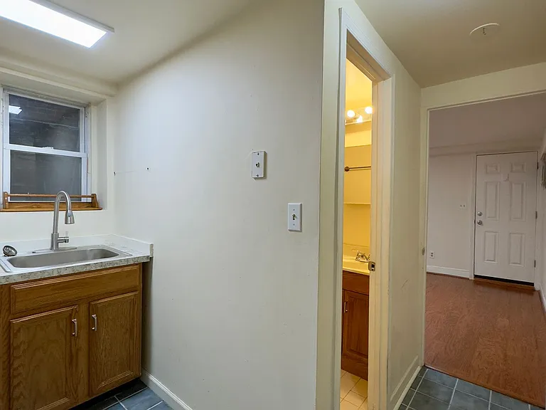 2811 N Calvert St — Photo 7