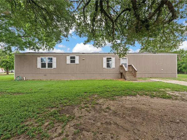 280 County Road 483, Lott, TX 76656