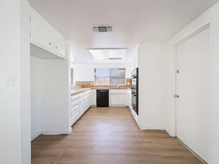 7001 Altaville Ln — Photo 12
