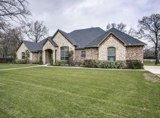 118 Franks Rd, Decatur, TX 76234