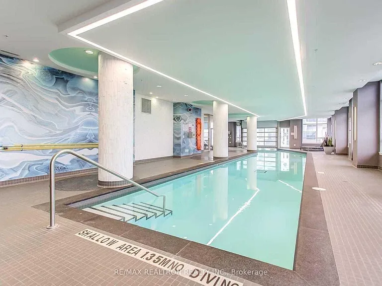 9201 Yonge St #703 — Photo 24