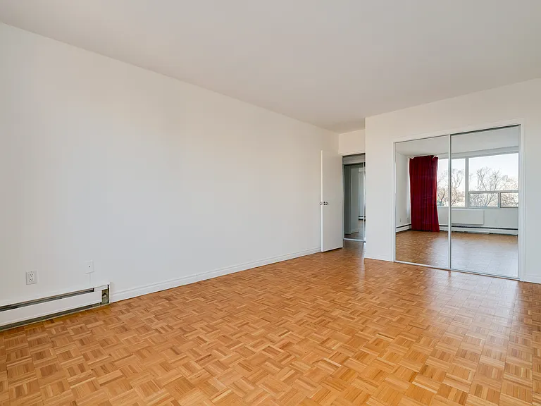 650 Briar Hill Ave — Photo 10
