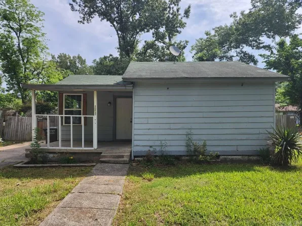 111 Pike Ave, Jacksonville, AR 72076