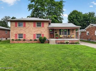 3911 Serene Way, Louisville, KY 40219