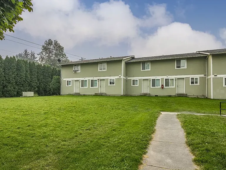 800 S County Rd — Photo 10
