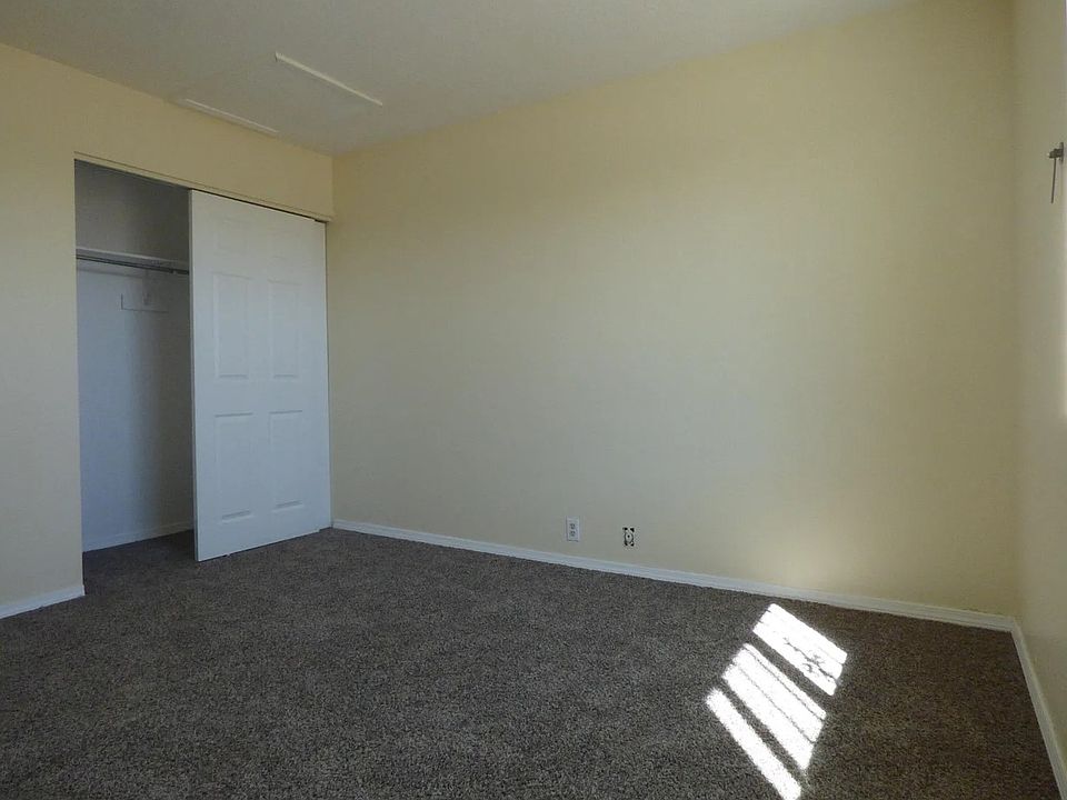 2nd image of 12824 Skyline Rd NE APT 5
