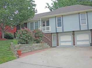 8313 Harris Ave, Raytown, MO 64138