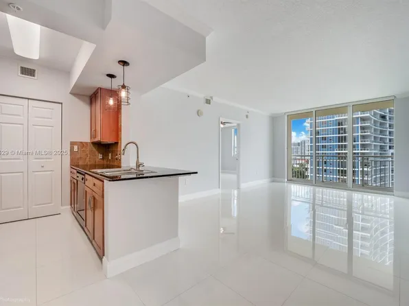 2000 N Bayshore Dr, Miami, FL 33137