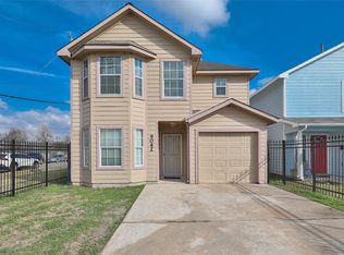 9042 McGallion Rd, Houston, TX 77022