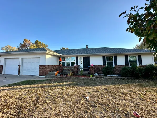 1202 Stadium Drive, Webb City, MO 64870