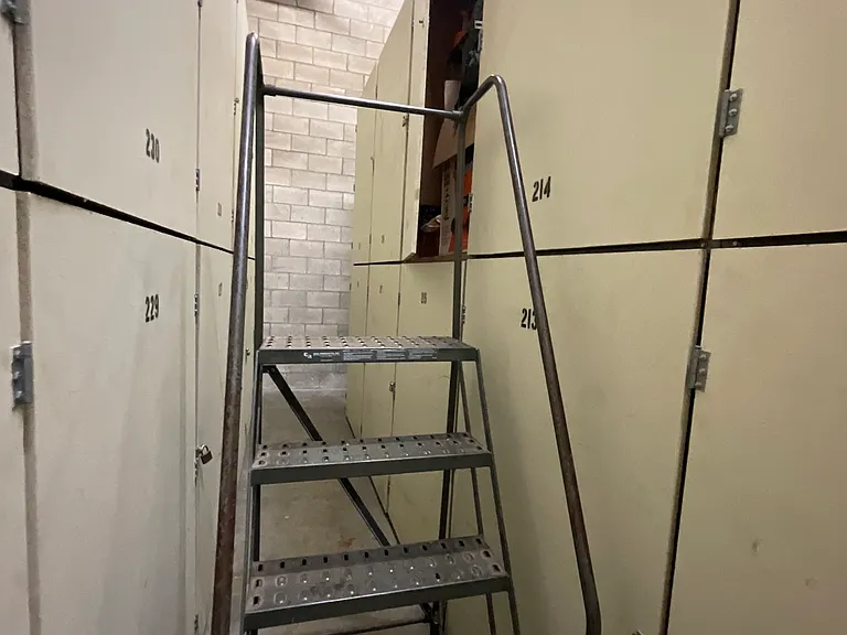 storage unit 214