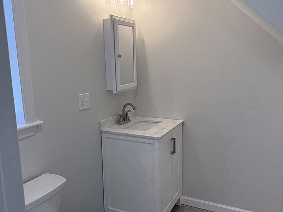 4th image of 1050 Lucas Avenue Ext #1