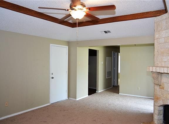 4th image of 710 Fairwood Pl