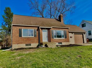 416 Early Dr E, Miamisburg, OH 45342