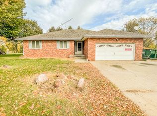 56150 221st St, Glenwood, IA 51534