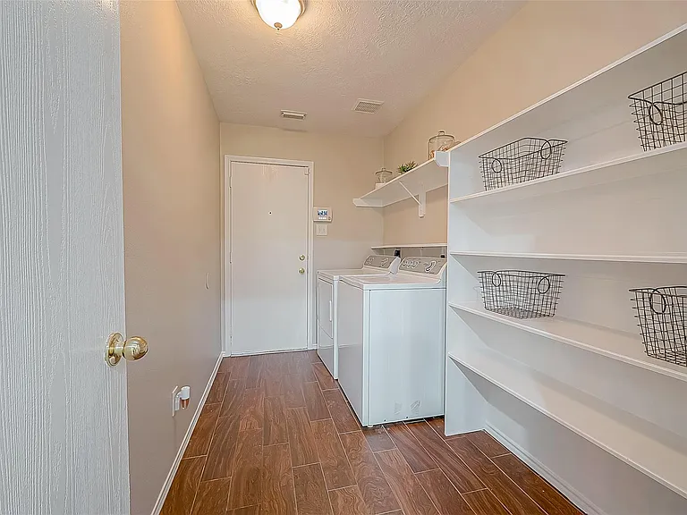 11 Yarrowdale Ct — Photo 26