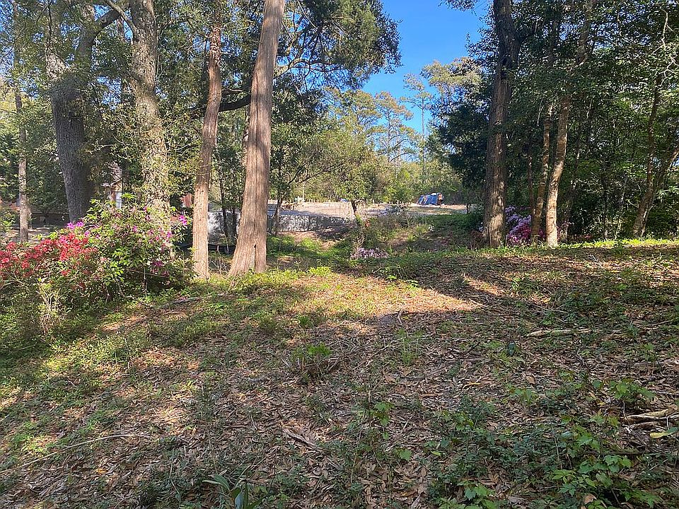 1st image of 103 Fern Ct