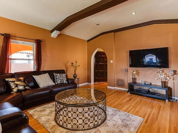 5th image of 3935 Sutro Ave