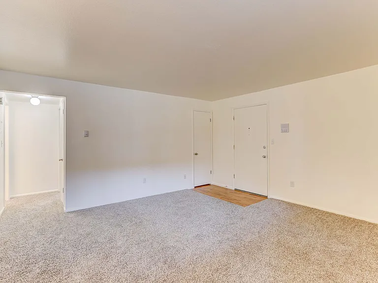 Heritage Apartments — Photo 13