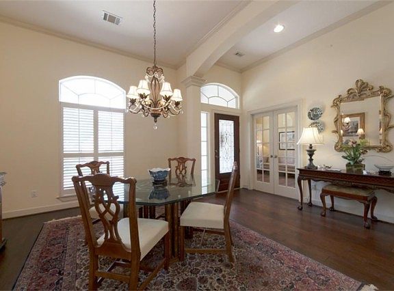 5th image of 3139 Pine Chase Dr