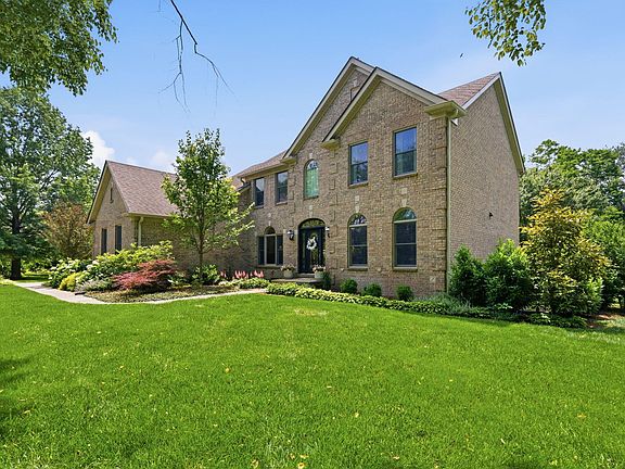 3rd image of 5002 Lupreese Ln