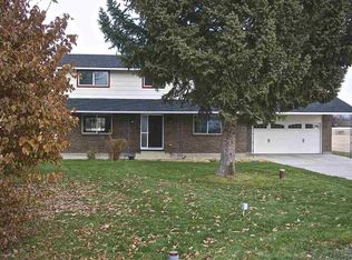 200A E Rosalyn Dr, Meridian, ID 83642