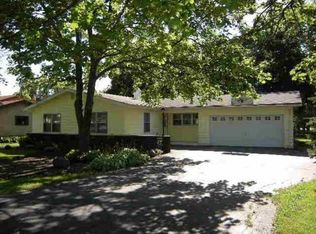 2S330 Hart Rd, Batavia, IL 60510