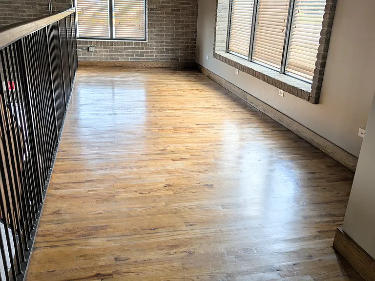 Balcony area 9' x 25'