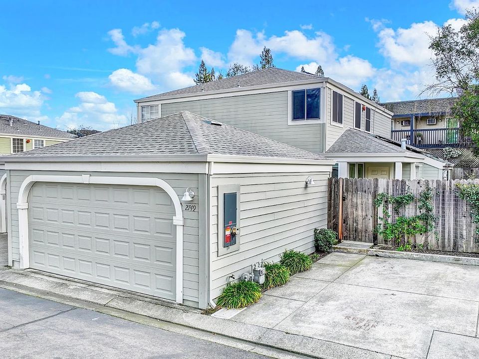 1st image of 2749 Elks Way